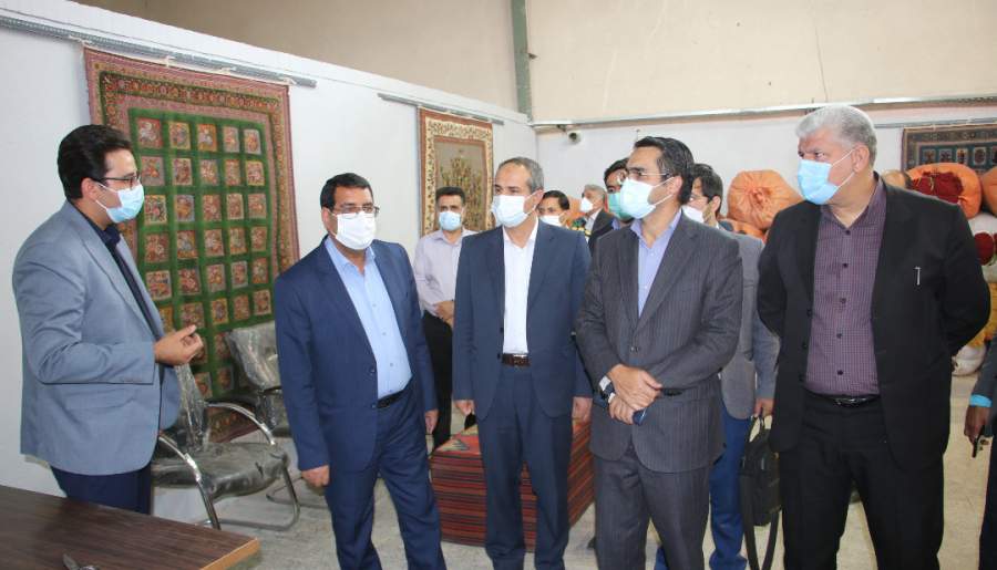 بازدید رییس کل دادگستری استان کرمان از شرکت تولید فرش و دست بافته های عشایری در بافت