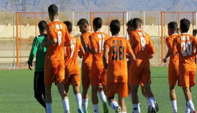 نونهالان فوتبال مس کرمان در راه بازماند