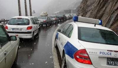حضور بیش از ۷۰ تیم پلیس‌راه در محورهای بارانی استان کرمان