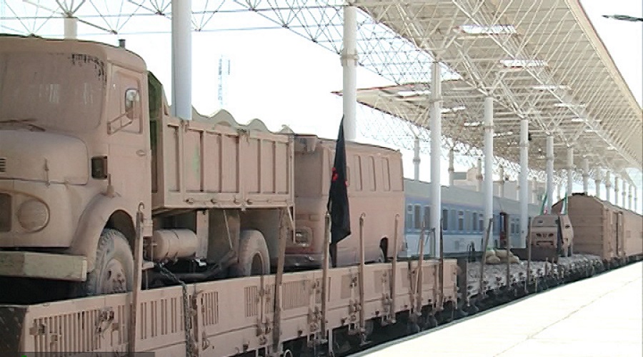 حرکت نمادین قطار تجهیزات نظامی به جبهه