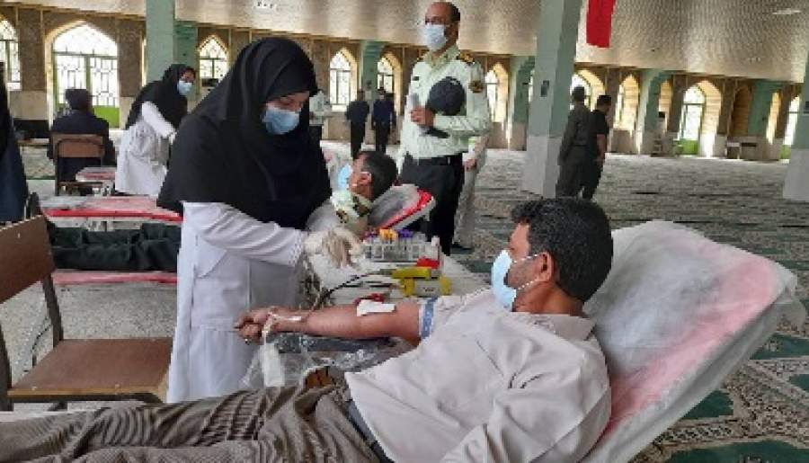 اهدای خون بمناسبت هفته نیروی انتظامی در عنبرآباد