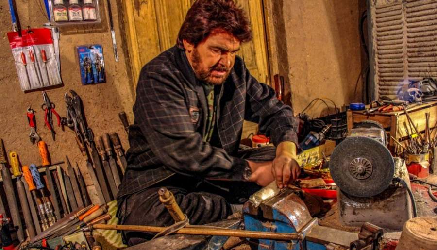 اعطای پنج میلیارد ریال تسهیلات مشاغل خانگی به هنرمندان صنایع‌دستی راین