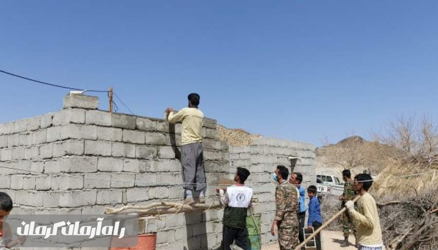 تعمیر و ساخت منازل مردم سیل زده توسط سپاه در حال انجام است