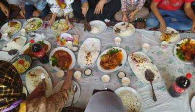 خیرین رفسنجان برای ۱۵ کودک بی سرپرست مهمانی‌ عید فطر گرفتند