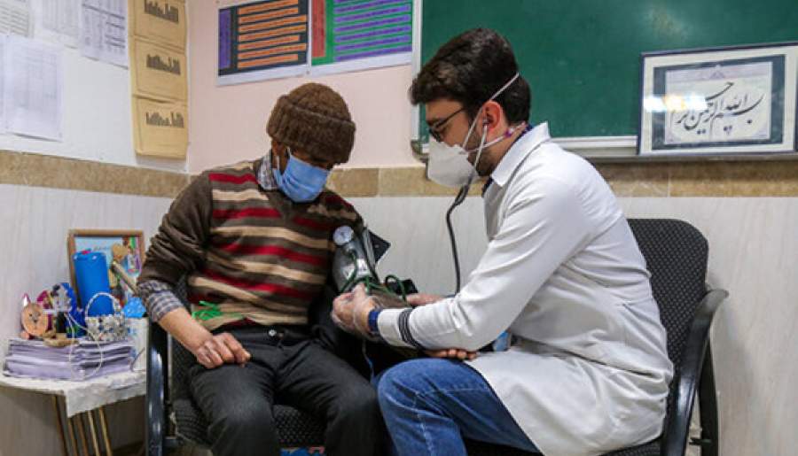 جهاد پزشکان متخصص با ویزیت رایگان در حاشیه شهر کرمان  