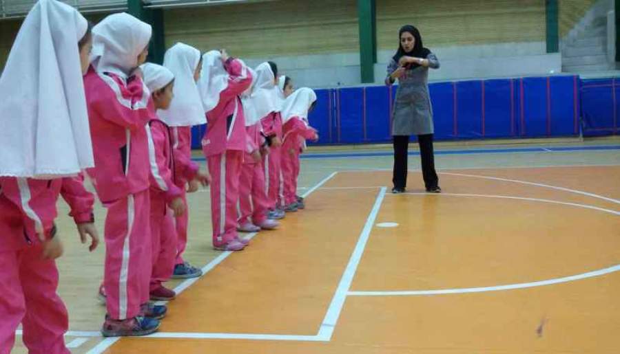 لزوم بهره مندی از همه ظرفیت های استان کرمان برای افزایش سرانه فضای ورزشی دانش آموزی