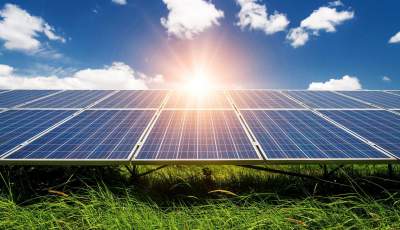 اهمیت احداث نیروگاه های خورشیدی در ذوزنقه خورشیدی ایران/ تولید بیش از ۴۴ هزار مگاوات ساعت تولید انرژی پاک طی ۶ سال در دل کویر