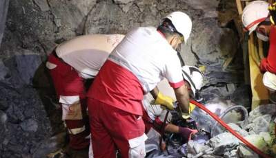 کشف جسد دومین فرد محبوس شده حادثه ریزش معدن چیل آباد