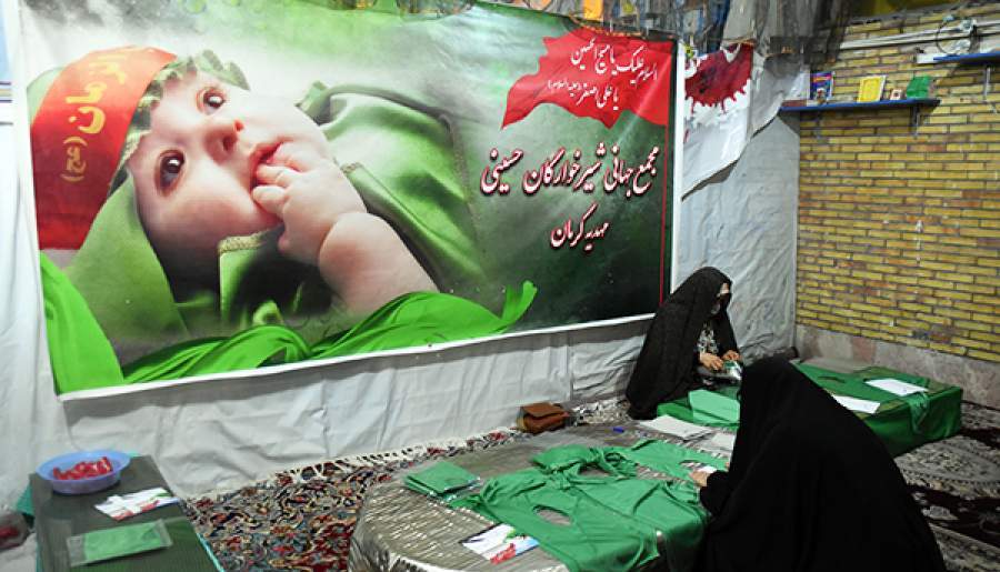 دوخت ۷۰۰۰ دست لباس برای همایش شیرخوارگان حسینی در کرمان