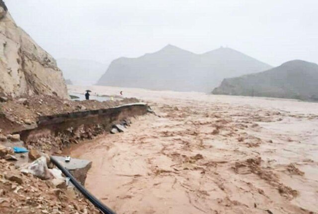تخریب ۸۶۰ قنات و ۳۶۰ راه روستایی در پی وقوع پدیده مونسون در استان/ فوت سه نفر در استان کرمان در اثر بروز سیل