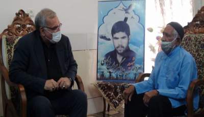 دیدار وزیر بهداشت و درمان با خانواده شهید سردار صابری