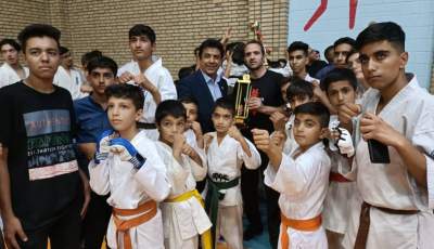 کسب مدالهای رنگارنگ جوانان زرندی در مسابقات کاراته کشوری