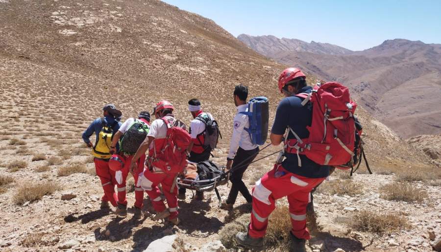 7 ساعت عملیات امدادرسانی در ارتفاعات کوهپایه کرمان