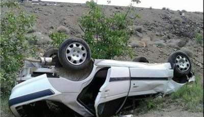 یک کشته و سه مجروح در حادثه واژگونی خودروی پژو پارس