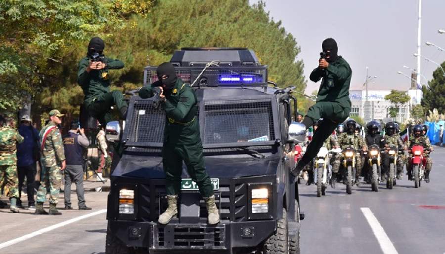 رژه نیروهای مسلح در کرمان