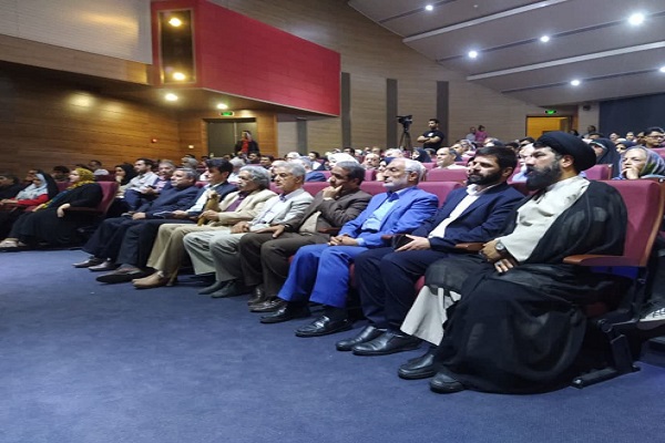 اختتامیه جشنواره شعر رضوی در کرمان برگزار شد