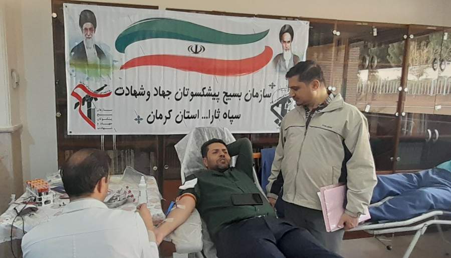 اهدای ۲۰ هزار و ۸۰۰ سی‌سی خون توسط جمعی از بسیجیان