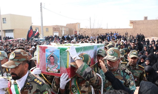 پیکر سرباز «رضا طالبی» در رفسنجان تشییع شد
