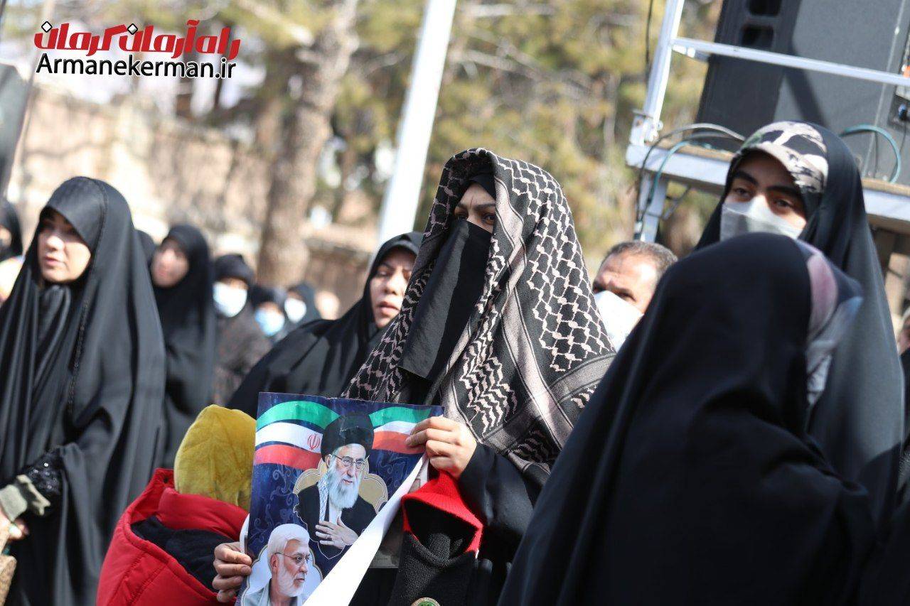 گرمای حضور عزاداران شهید سلیمانی در سرمای سیزدهم دی ماه 17